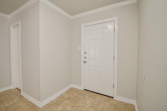 Foto del edificio - 15337 Falmouth Ave