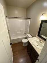 Building Photo - 929 Doty Ln