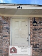 Building Photo - 944 Sybil Dr