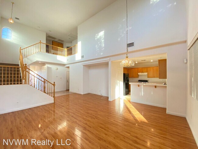 Building Photo - 4 br, 3 bath House - 10055 Capistrello Ave