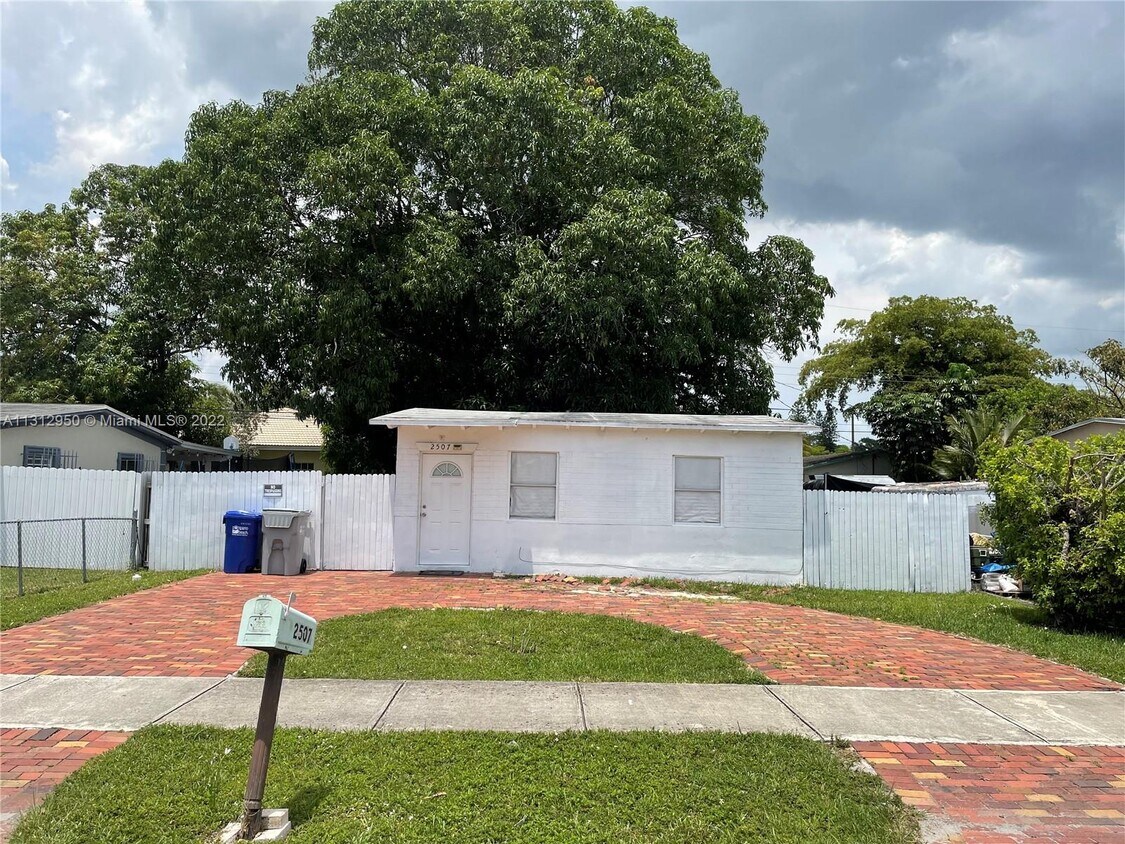 2507 NW 4th Ct, Pompano Beach, FL 33069 House Rental in Pompano Beach, FL