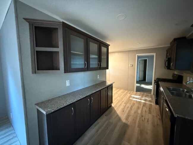 Building Photo - 103 Dunlap Cir