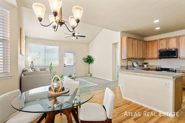 Foto del edificio - 11060 River Oaks Ln