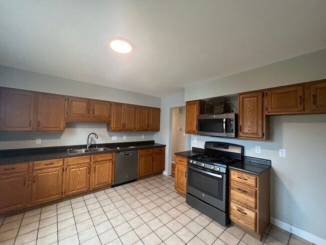 Foto del edificio - COMING SOON! 3 BEDROOM HOME!!