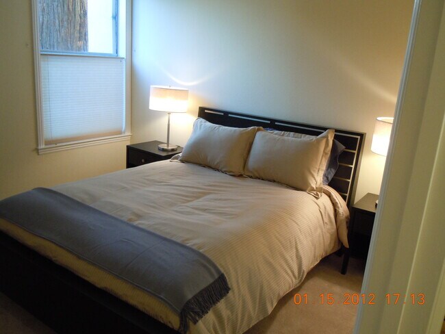 Foto del edificio - 525 Mandana Blvd