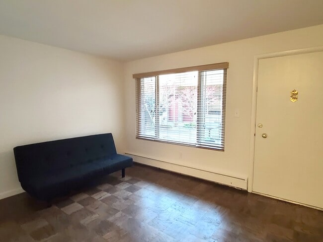 Building Photo - 900 East Prospect Street, Unit 17