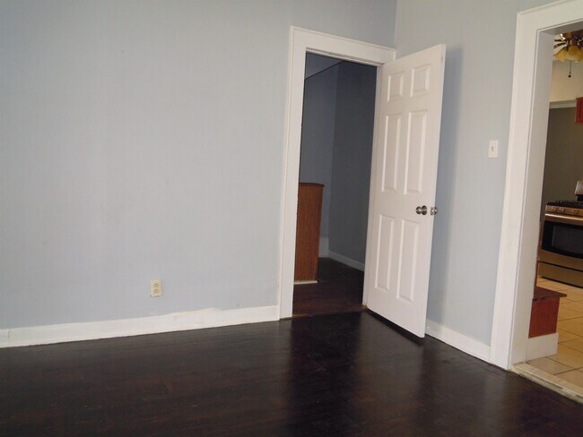 Foto del edificio - 56-58 Pine Grove Terrace