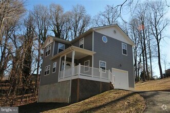 Building Photo - 5061 Bayside Rd