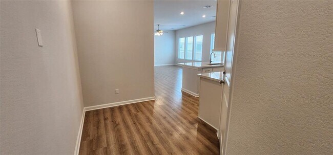 Building Photo - 657 Los Olives Ln