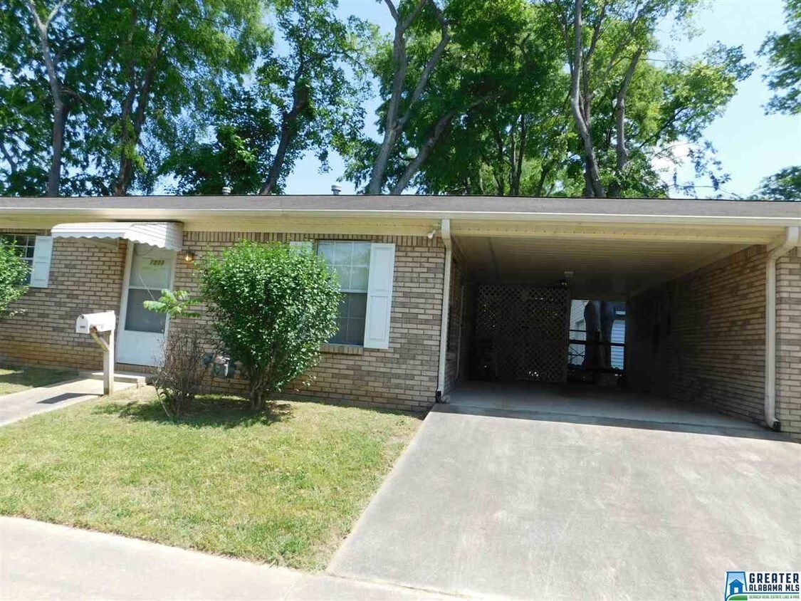 front of the apartment - 1315 Jackson Blvd