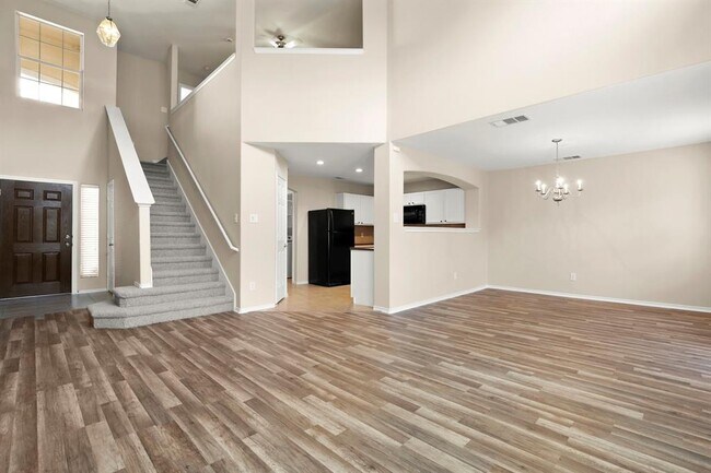 Building Photo - 10138 Summit Run Dr