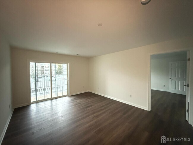 Foto del edificio - 1225 Waterford Dr