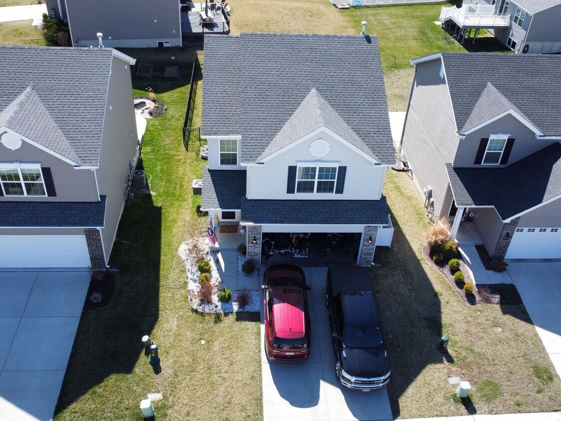 Foto del edificio - 3 Bedroom Single Family Home in Saint Charles
