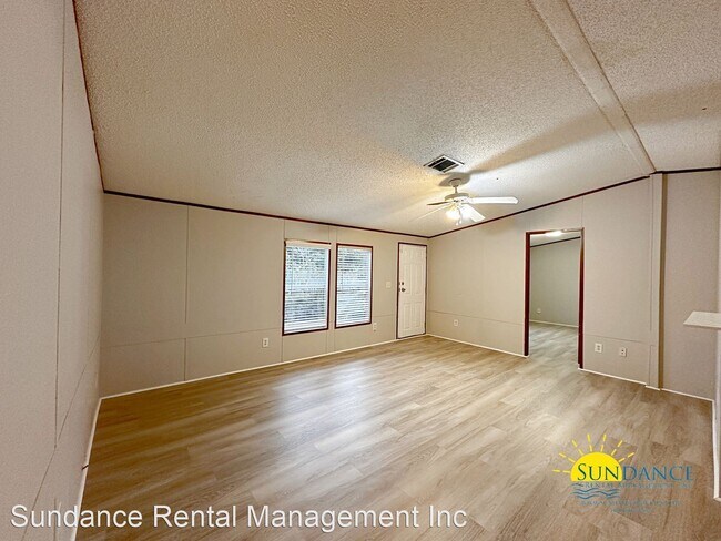 Foto del edificio - 3 br, 2 bath House - 208 Casper Drive 1