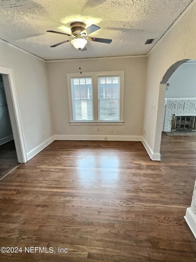 Building Photo - 4545 Ramona Blvd