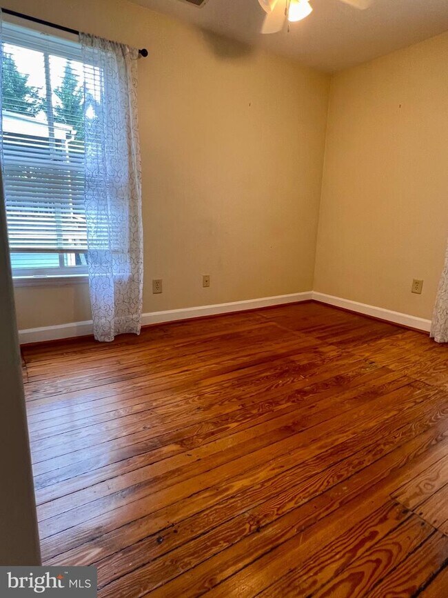 Foto del edificio - 1408 Caroline St