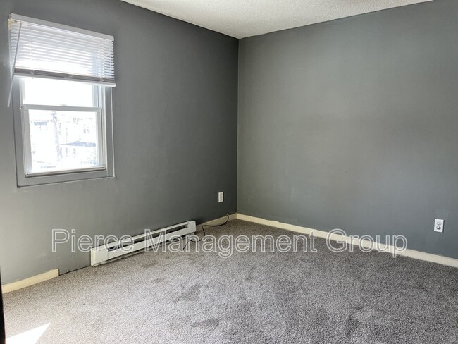 Building Photo - 149 Spruce St