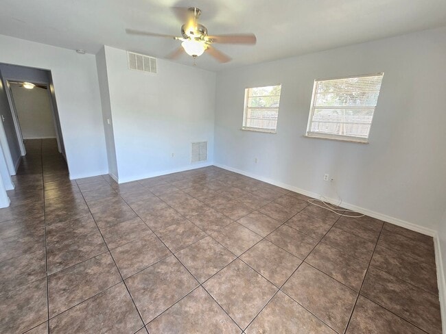 Photo - 2147 Dodge Ave Apartment