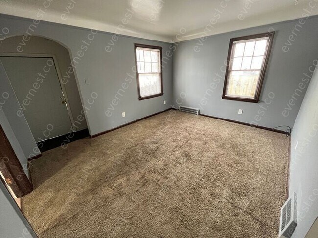 Building Photo - 13954 Vaughan St