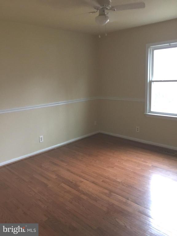 Building Photo - 11919 Stansbury Dr