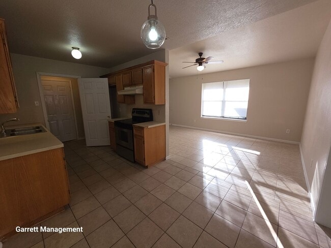 Foto del edificio - 1707 Taylor St