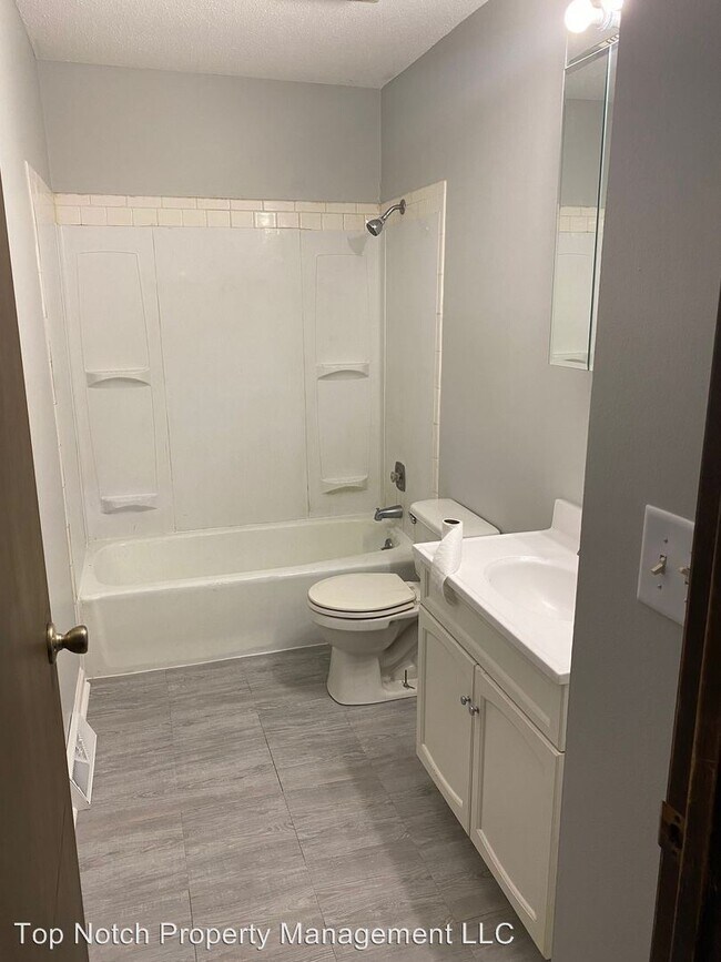 Foto del edificio - 1916 W 75th Pl