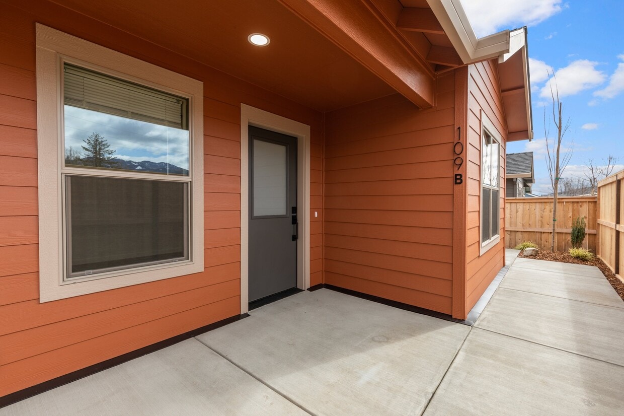 109 Gangnes Dr, Talent, OR 97540 House Rental in Talent, OR