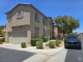 Building Photo - 8993 Castledowns St