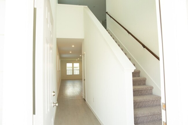 Foto del edificio - 26255 Arrowleaf Dr