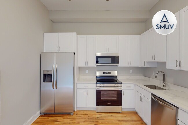 Foto del edificio - 100 West Lexington-404