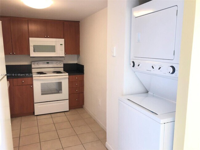 Foto del edificio - 8261 NW 8th St