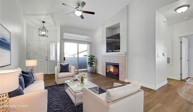 Foto del edificio - 2305 W Horizon Ridge Pkwy