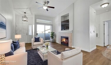 Building Photo - 2305 W Horizon Ridge Pkwy