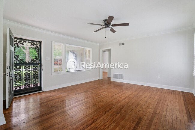 Photo - Adorable 2/1 in 38116! House