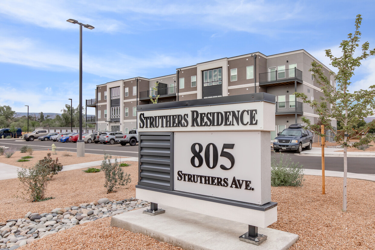 Primary Photo - Struthers Residences