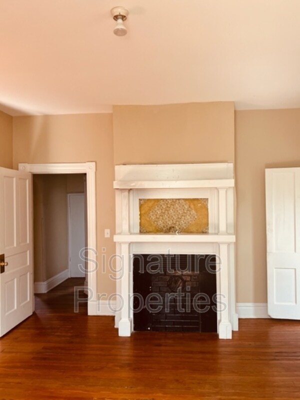 Foto del edificio - 102 W Lancaster Rd