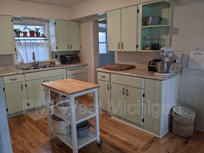 Foto del edificio - 103 Fitzhugh Ave SE