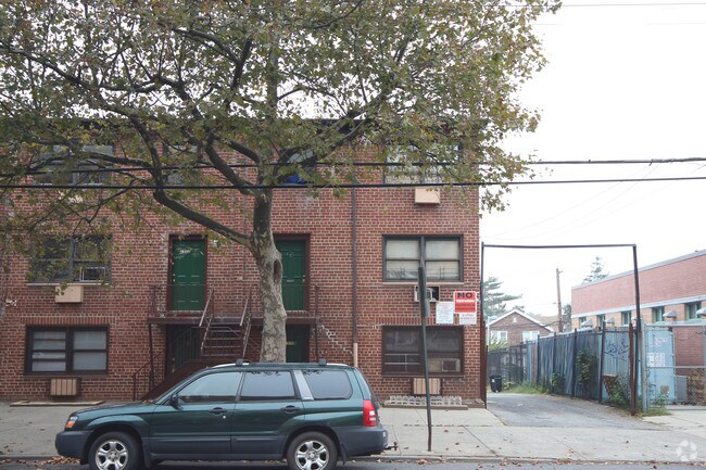 Building Photo - New Central Manor