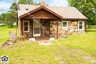 Building Photo - 10205 N Jones Lake Rd