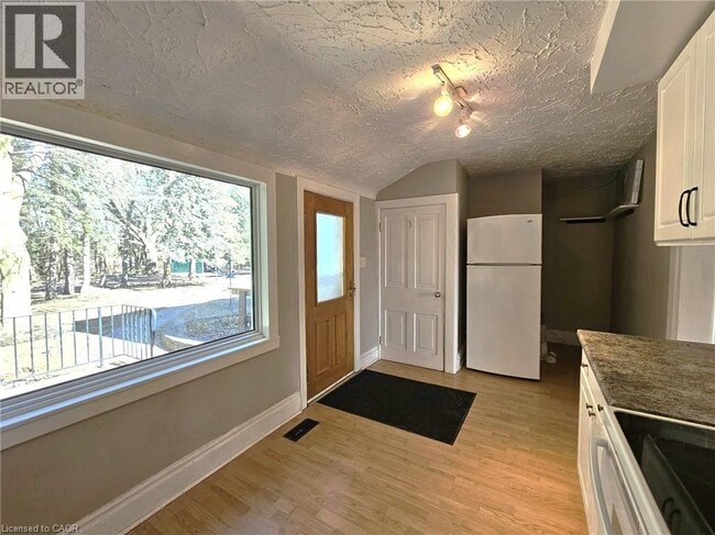 Building Photo - 1044 Knechtel Ct