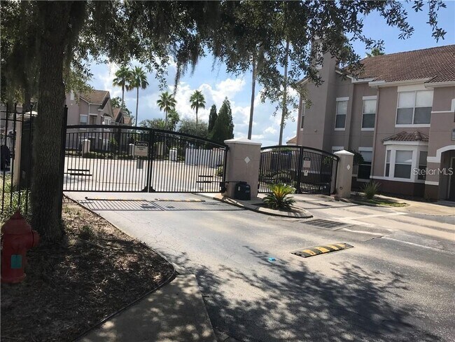 Building Photo - 10421 Villa View Cir