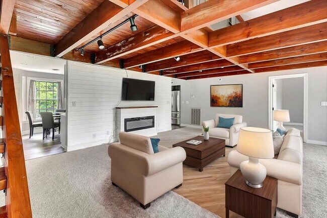 Foto del edificio - 1284 Heritage Landing Dr