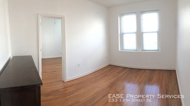 Foto del edificio - 233 12th St SE