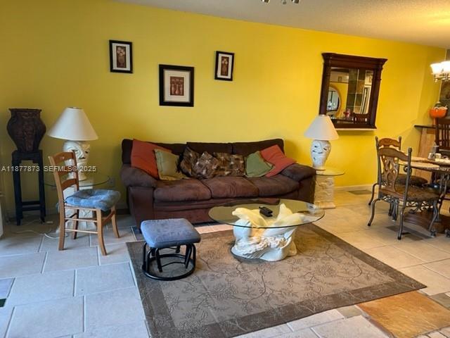 Foto del edificio - 600 Uno Lago Dr