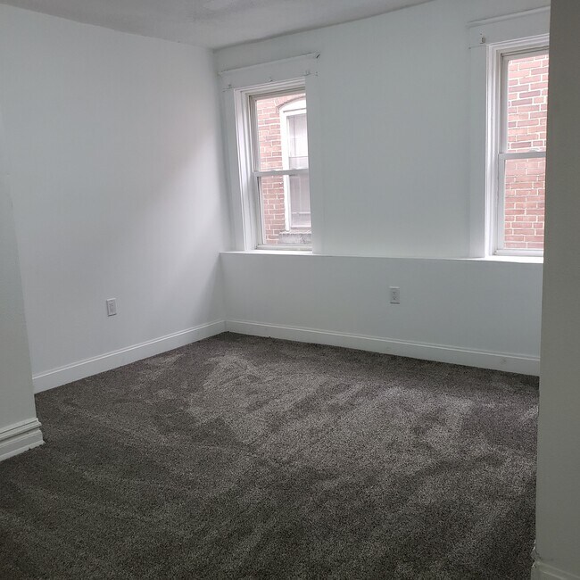 Building Photo - 3123 Norwood Ave