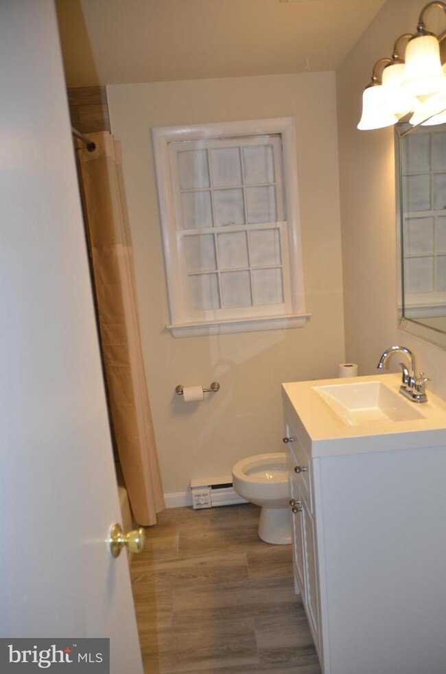Building Photo - 303-UNIT Commerce St