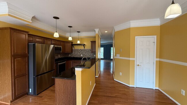 Foto del edificio - Glen Oaks Townhouse