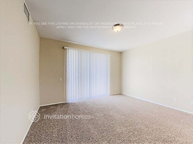 Foto del edificio - 13692 Basswood Dr