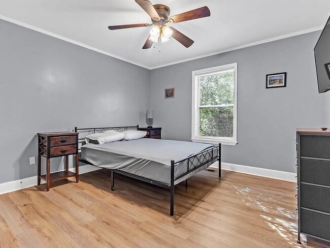 Building Photo - 3704 Friar Tuck Rd