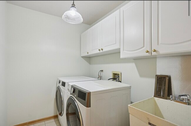 Foto del edificio - 17727 Mayher Dr